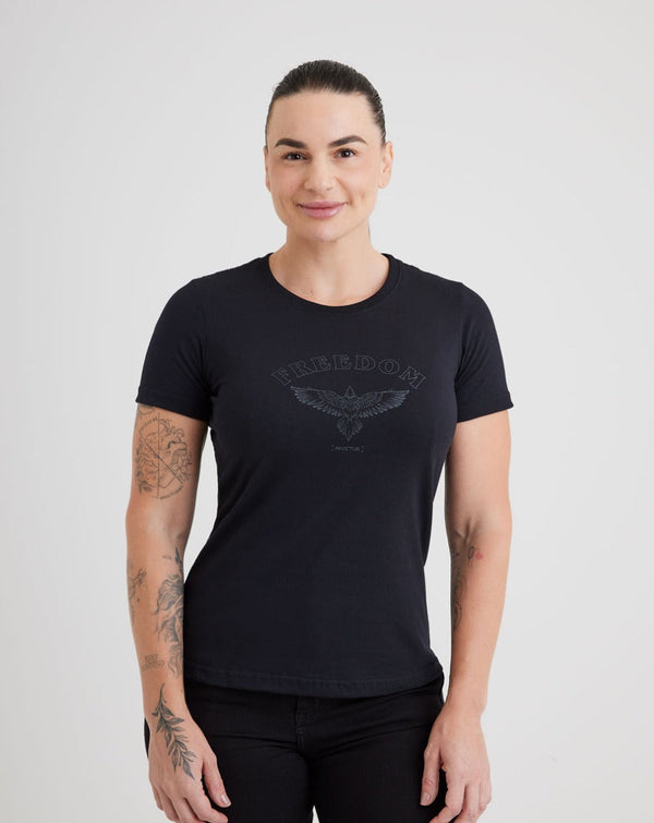 Camiseta Concept Feminina Freedom - Preto