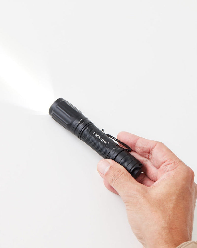 Lanterna Tática Front 1400 Lumens