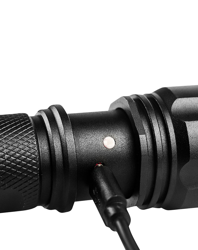 Lanterna Tática Sirius 800 Lúmens